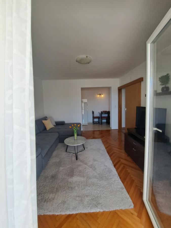 Apartments Marija Brela Eksteriør bilde