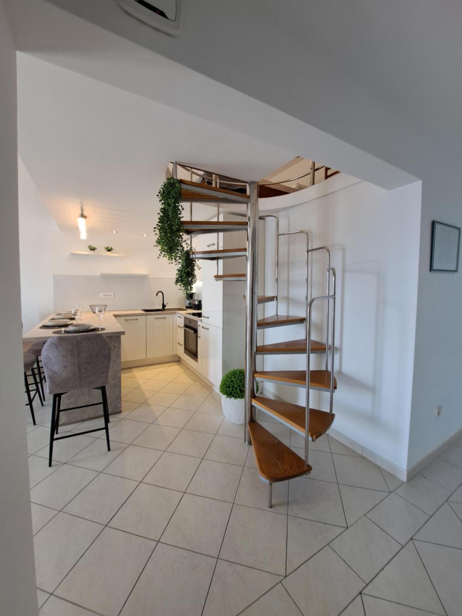 Apartments Marija Brela Eksteriør bilde
